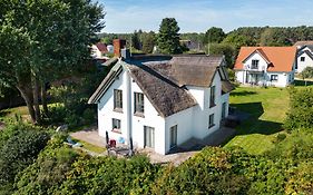 Reetdachhaus im Fischerdorf